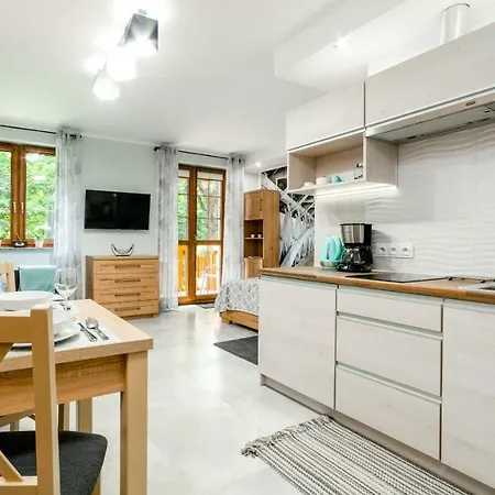 Apartment Everysky - Lesny Dom 16 - 18 *