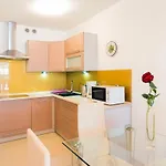 Everysky - Lesny Dom 16 - 18 Apartment *