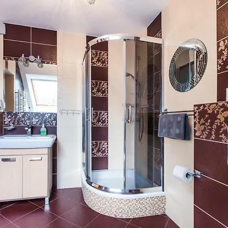 Apartmán Everysky - Lesny Dom 16 - 18 *