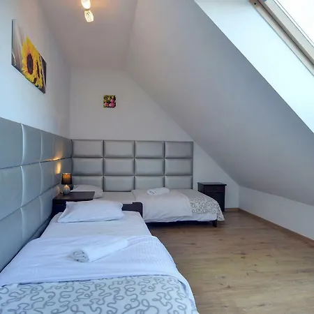 Apartmán Everysky - Lesny Dom 16 - 18 *