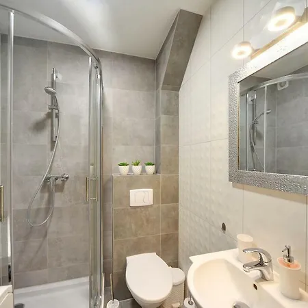 Apartmán Everysky - Lesny Dom 16 - 18 *